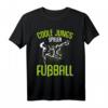 Coole Jungs spielen Fußball T-Shirt – Perfektes Geschenk für kleine Fußballer, Fans & Vereinsspieler zu Weihnachten & Geburtstag