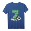 Kinder 7. Geburtstag Fussball T-Shirt – Perfektes Geschenk für kleine Fußballer, Jungen und Mädchen, mit Fußball, Schuhen und Zahl 7