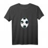 Oster T-Shirt für Kinder mit Fußball und Osterei Design – Lustiges Outfit zur Eierjagd und perfektes Geschenk zu Ostern oder Geburtstag