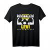 Fußballer Spruch Levi T-Shirt - Personalisiertes Geschenk für Jungen zum Geburtstag & im Fußballverein