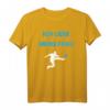 Herren T-Shirt 'Ich Liebe es Wenn Meine Frau Mich Fussball Schauen Lässt' – Lustiges Geschenk für Fußballfans, Ehemänner & Trainer zum Geburtstag oder Weihnachten