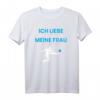 Herren T-Shirt 'Ich Liebe es Wenn Meine Frau Mich Fussball Schauen Lässt' – Lustiges Geschenk für Fußballfans, Ehemänner & Trainer zum Geburtstag oder Weihnachten