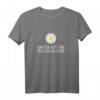 Damen Garten Ruft An Muss Gießen Gehen T-Shirt – Lustiges Gartenliebhaber Outfit mit Spruch für Hobbygärtnerinnen und Landschaftsgärtnerinnen