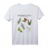 Herbology the art of herbs T-Shirt mit Thymian, Rosmarin, Basilikum & Kamille – Klassisch geschnitten, doppelt genähter Saum für Natur- und Kräuterliebhaber
