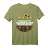 Gärtner was in dem Garten passiert T-Shirt – Lustiges Gartenoutfit für Hobby-Gärtnerinnen & Gärtnerinnen, die im Garten arbeiten