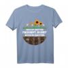 Gärtner was in dem Garten passiert T-Shirt – Lustiges Gartenoutfit für Hobby-Gärtnerinnen & Gärtnerinnen, die im Garten arbeiten