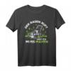 Gartenarbeit T-Shirt mit Spruch 'Der Rasen ruft und ich muss mähen' – Perfekt für Hobbygärtner, Gärtner und Landschaftsgärtner
