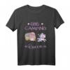 Kinder Little Camping Queen T-Shirt mit Einhorn, Meerjungfrau & Zauberstab – Magisches Mädchen T-Shirt für Geburtstag, Ostern & Sommerurlaub