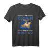Die Couch ruft und ich muss gehen - Lustiges Couch Potatoe T-Shirt für entspannte Tage und humorvolle Fans