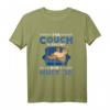 Die Couch ruft und ich muss gehen - Lustiges Couch Potatoe T-Shirt für entspannte Tage und humorvolle Fans