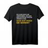 Lustiges Biathlon Winter T-Shirt mit Gewehr - Perfektes Geschenk für Wintersportfans und Biathlon Liebhaber