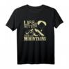 Gleitschirmfliegen über den Berg T-Shirt - Sportliches Design für Abenteurer, Männer, Väter & Brüder, ideales Geschenk zu Geburtstag & Weihnachten