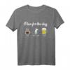 Tagesplan Kaffee Golfen Bier Spruch T-Shirt – Lustiges Geschenk für Golfer und Golferinnen, perfektes Geschenkidee für Kaffee- und Bierliebhaber
