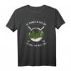 Lustiges Golf T-Shirt für Männer - Perfektes Geschenk für Golfer, Golfclub Besucher & Sportliebhaber zu Weihnachten, Geburtstag & Männertag