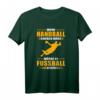 Handball vs. Fußball! - Echtes Handball T-Shirt mit Spruch für Fans und Spieler - Das perfekte Teamsport-Geschenk