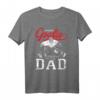 My Favorite Goalie Calls Me Dad Eishockey T-Shirt - Perfektes Geschenk für Fans, Väter & Familienmitglieder zum Vatertag, Geburtstag & Weihnachten