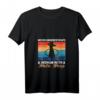 Damen Never Underestimate Woman with Hula Hoop Dancer T-Shirt mit V-Ausschnitt – Perfektes Geschenk für Tänzerinnen, Akrobatinnen und Zirkuskünstlerinnen zu Geburtstagen, Weihnachten & besonderen Anlässen