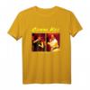 Cobra Kai Die Saga setzt Poster fort T-Shirt - Offiziell lizenzierte Cobra Kai Ware für Fans