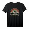 Kung Fu Shirt für Frauen - Retro Sunshine und Kung Fu T-Shirt im Vintage Stil, ideales Geschenk für Kampfsport- und Sonnenliebhaberinnen