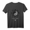 Wing Chun Kung Fu Fist und Yin Yang T-Shirt – Klassisch geschnitten, perfekt für Kampfsportfans und Yin Yang Anhänger