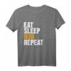 Eat Sleep Run Repeat Shirt - Lustiges Marathon & Läufer T-Shirt für Hobby- und Profi-Sportler, Geschenkidee für Jogger & Läufer