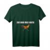 Der Hahn muss Laufen T-Shirt – Lustiges Tiermotiv mit klassischem Schnitt und doppeltem Saum