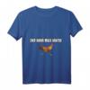 Der Hahn muss Laufen T-Shirt – Lustiges Tiermotiv mit klassischem Schnitt und doppeltem Saum