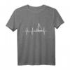 Segeln Herzschlag T-Shirt für Segler, Bootsliebhaber & Kapitäne – Perfektes Geschenk für Geburtstage & Weihnachten mit Segelboot-Design