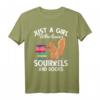 Mädchen T-Shirt mit Eichhörnchen und Büchern - Perfekt für Tier- und Bücherliebhaberinnen