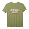 Lustiges T-Shirt mit Spruch: 'Meist gibt es zwei Meinungen: Meine und die falsche!' – Humorvolles Geschenk für Freunde