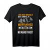 Leg dich niemals mit einem Mountainbiker an T-Shirt - Lustiges Fahrradfahrer Design, perfektes Geschenk für Radfahrer, Mountainbiker & Bike-Liebhaber zu Geburtstag & Weihnachten