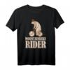 Mountainbiker Geschenk T-Shirt mit Bär auf Mountainbike – Lustiges Fahrradmotiv für Biker, Waldfahrer & Outdoor-Fans