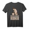 Mountainbiker Geschenk T-Shirt mit Bär auf Mountainbike – Lustiges Fahrradmotiv für Biker, Waldfahrer & Outdoor-Fans