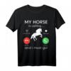 My Horse Is Calling Pferd Reiten Reiten T-Shirt – Lustiges Reitsport Geschenk für Pferdefans und Reiter zu jedem Anlass
