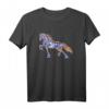 Hengst Mähne Motiv Pferd Tiermotiv Reiten Reitsport T-Shirt – Klassisch geschnitten, doppelt genähter Saum für Pferdeliebhaber