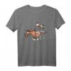 Lustiges Rennpferd mit Reiter T-Shirt – Pferde Geschenk Idee für Pferdefreunde, Reitsportfans und Kinder