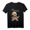Voodoo Puppe Happy Halloween T-Shirt – Gruseliges und Niedliches Design für Gothic- und Kawaii-Fans