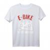 Lustiges E-Bike Radfahrer T-Shirt - Lächeln statt Hecheln Spruch, Perfektes Geschenk für E-Bike Fans & Radfahrer mit Akku