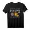 Reicht mir das Bier der König will Dart spielen - Lustiges Dart T-Shirt für Herren, Dartclub & Vatertag Geschenk