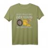 Reicht mir das Bier der König will Dart spielen - Lustiges Dart T-Shirt für Herren, Dartclub & Vatertag Geschenk