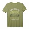 Rasenflüsterer Rasenpflege T-Shirt – Lustiges Platzwart T-Shirt mit Rasenmäher Motiv, perfektes Geschenk für Garten- und Sportplatzfreunde
