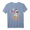 Cooles 80er Jahre Retro Mädchen Rollschuh T-Shirt mit Boombox - Nostalgisches Design für Musik- und Modebegeisterte, perfekt für Motto-Partys