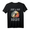 Just A Boy Who Loves Rugby T-Shirt – Lustiges Geschenk für Rugby-Fans, Väter, Opas & Freunde zu Geburtstag, Weihnachten & Co.