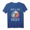Just A Boy Who Loves Rugby T-Shirt – Lustiges Geschenk für Rugby-Fans, Väter, Opas & Freunde zu Geburtstag, Weihnachten & Co.
