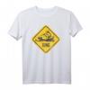 Snow Ski Xing Street Sign | Snowmobile Crossing Sign T-Shirt – Vintage Wintersport Design, Perfekt als Geschenk für Schneemobilfahrer zu Weihnachten & Geburtstag