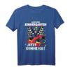 Kinder Achtung Kindergarten T-Shirt für Jungen mit Rennwagen – Lustiges Motiv für den Kindergartenstart, Motorsport-Fans & kleine Autofans