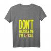 Damen Don't HASSLE ME I'M LOCAL Surfboard Surfing T-Shirt mit V-Ausschnitt – Perfektes Geschenk für Surferinnen, Reisende & Skaterinnen