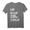 Steinmetz T-Shirt Geschenk mit Spruch 'Eat Sleep Steine Klopfen Repeat' - Lustiges Handwerker T-Shirt für Steinmetze & Steinbildhauer