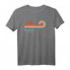 Nazare Portugal Surfen T-Shirt | Retro Surf Design mit Sonnenuntergang & Big Wave Motiv – Perfektes Geschenk für Surfer & Strandurlauber