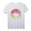 Retro Surfer T-Shirt – Geschenkidee für Surfer und Wassersportler mit Wellen-Design